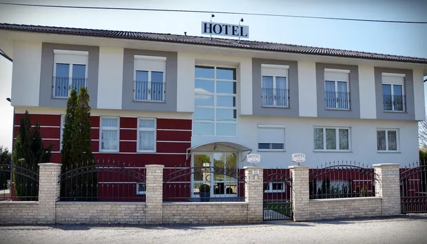 A Hotel Weldi homlokzata