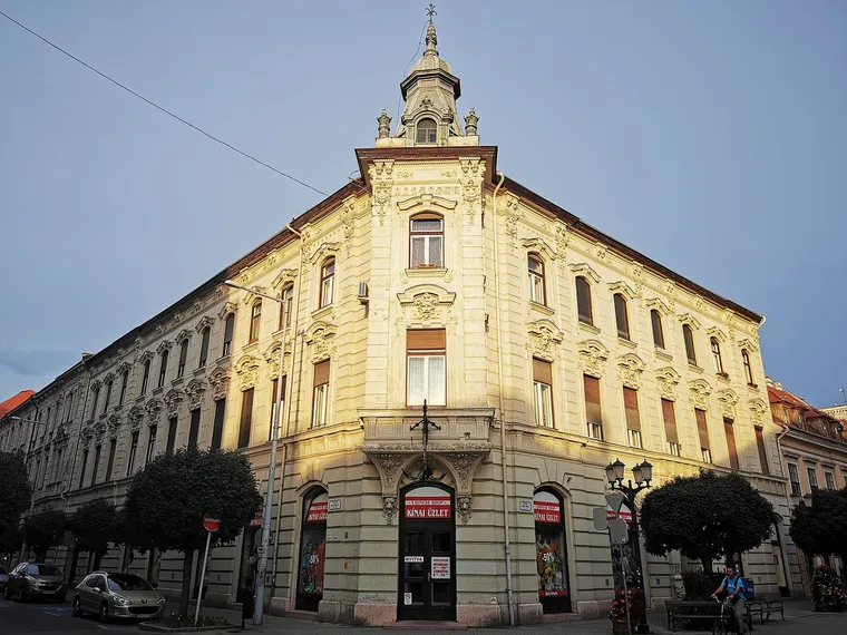 A győri Baross Gábor út, a város sétálóutcája